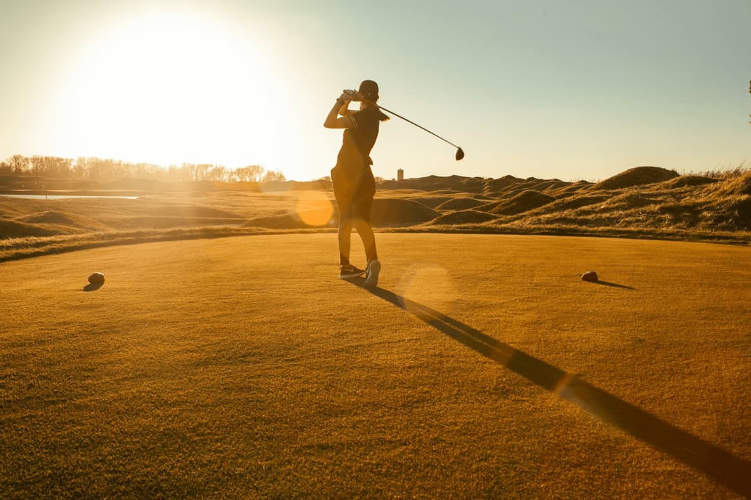 Fairly structured golf tournament format ensuring competitive balance among all players